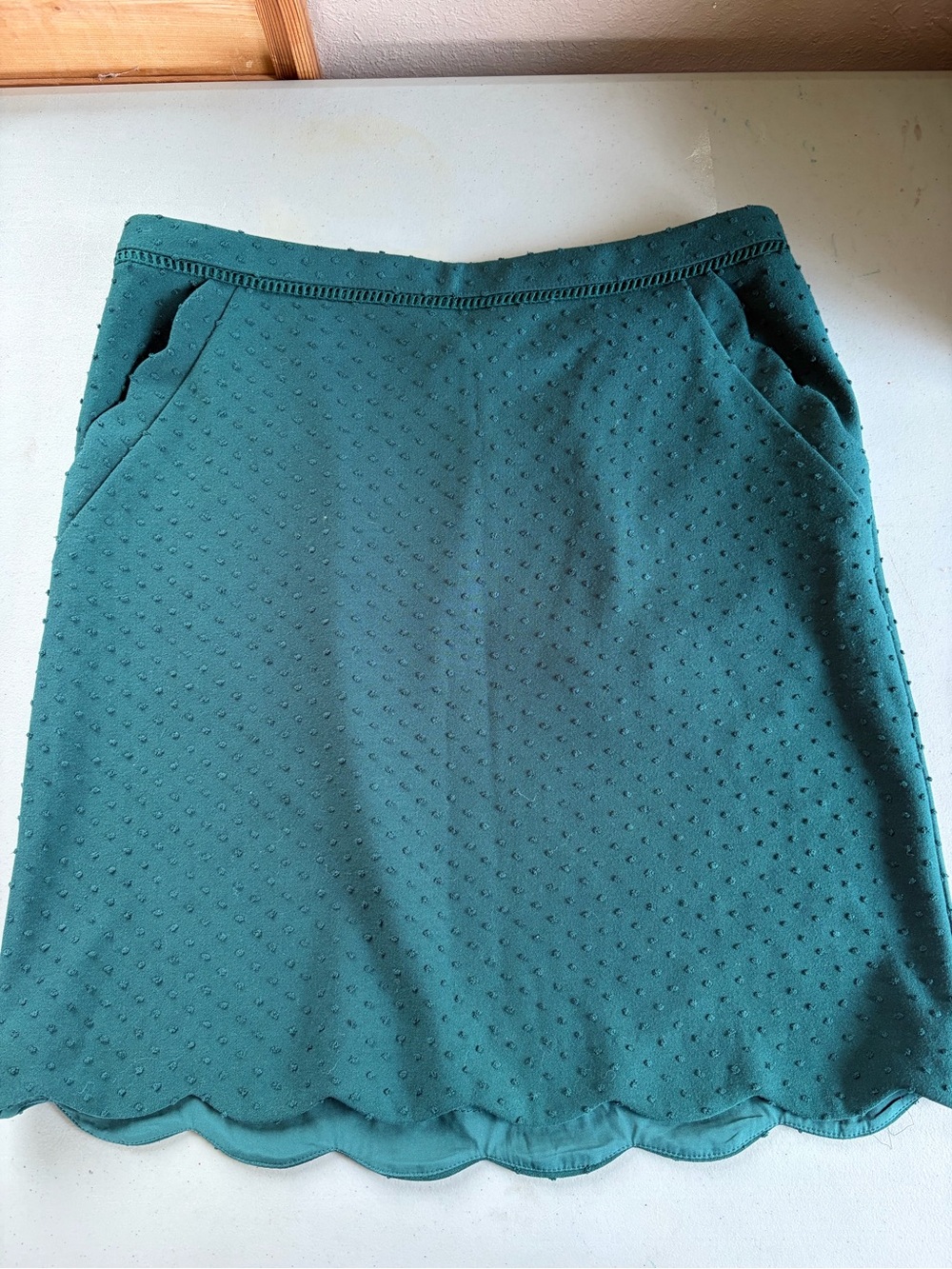 Dark Green Dot-Texture Scalloped Hem Women's Skirt